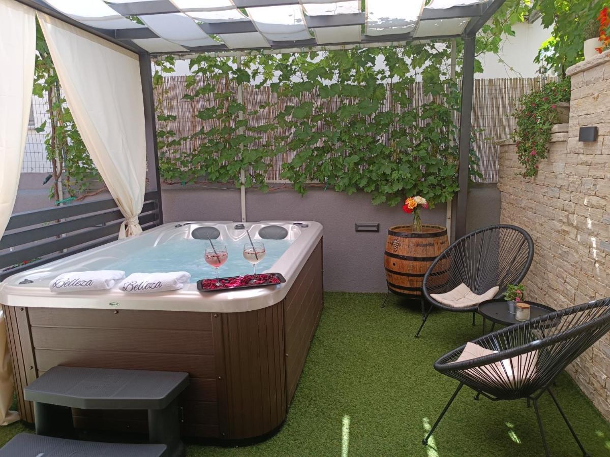 Apartment Belleza With Private Jacuzzi Zadar Exterior photo