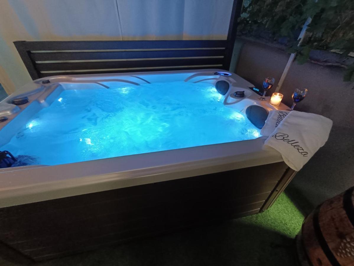 Apartment Belleza With Private Jacuzzi Zadar Exterior photo